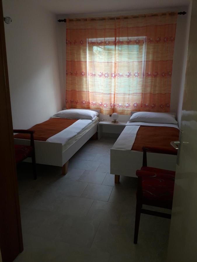 Apartmani Ana Novi V. - Studio Novi Vinodolski Zewnętrze zdjęcie
